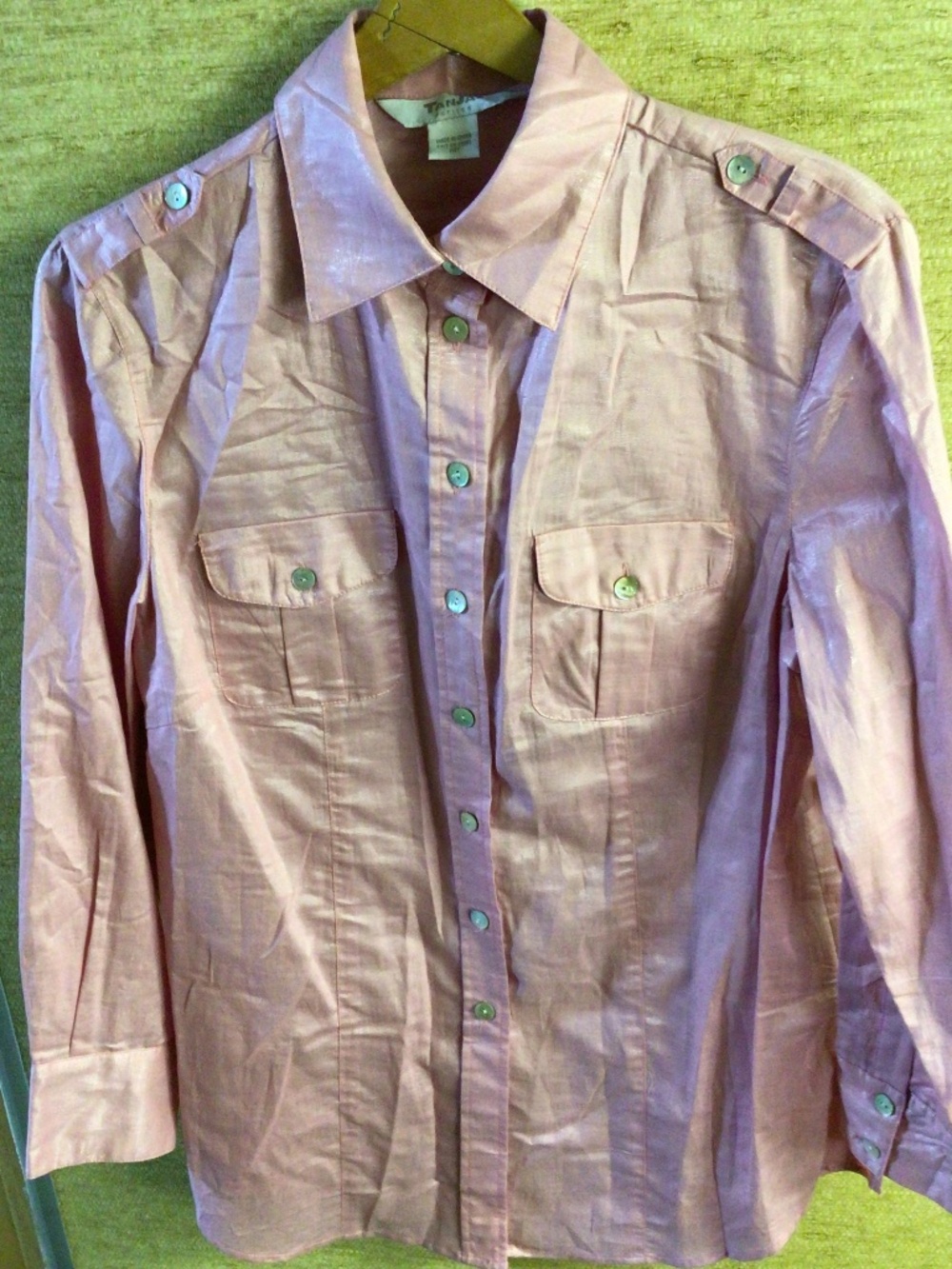 Women’s size 6P pink metallic blouse in new like condition
